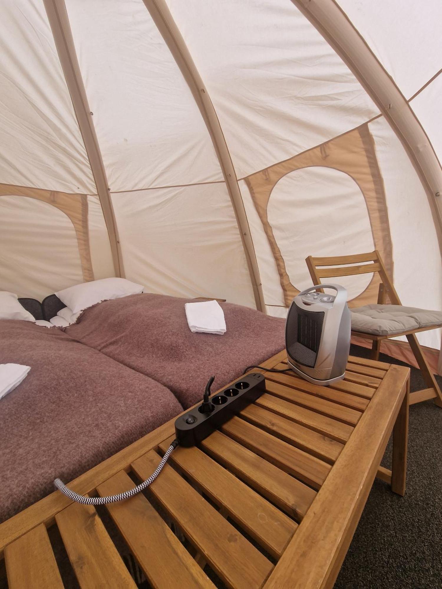 Haukafell Camping - Tents For Rents Höfn Exteriör bild